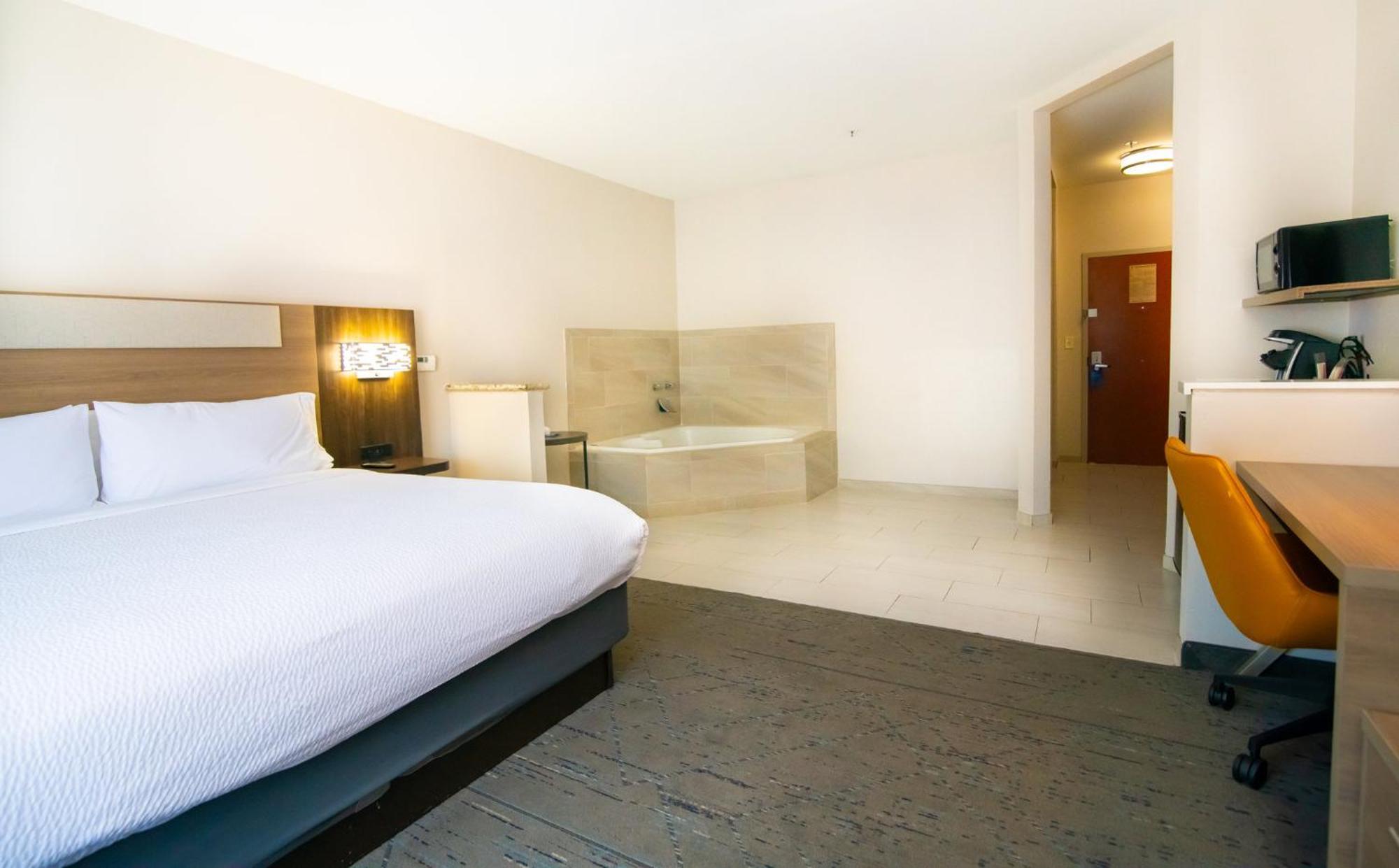 Holiday Inn Express & Suites College Station By Ihg Esterno foto